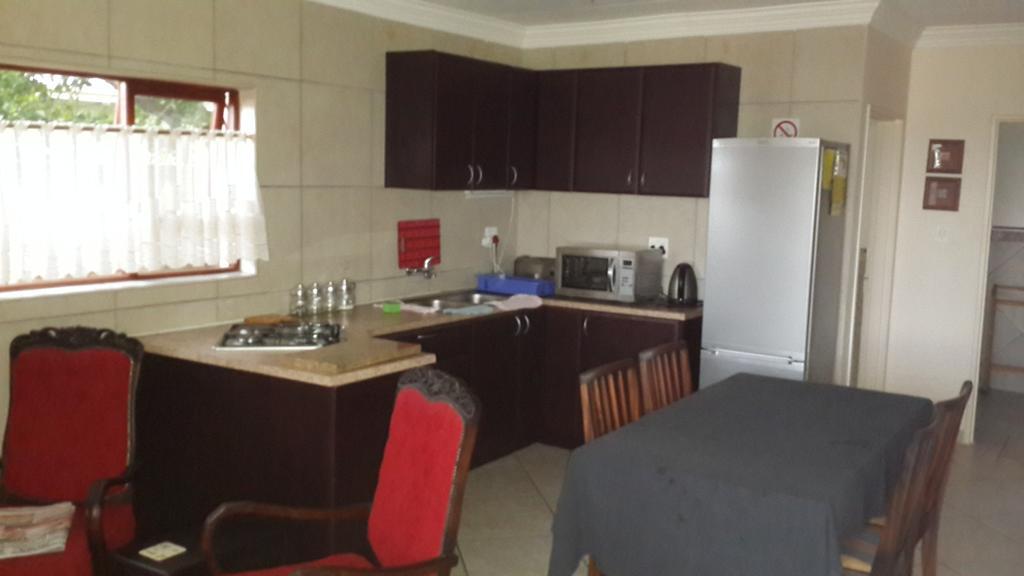 Magaliqua Guest House Noordheuwel Quarto foto