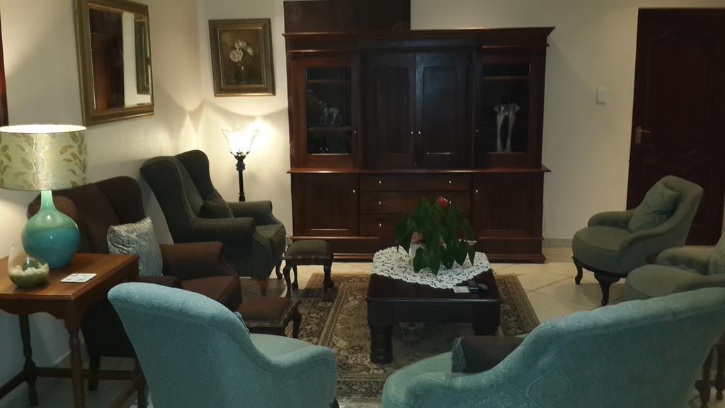Magaliqua Guest House Noordheuwel Quarto foto